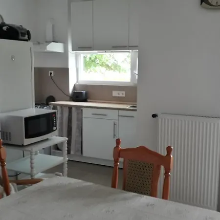 Gabi Apartman Apartment Balatongyörök